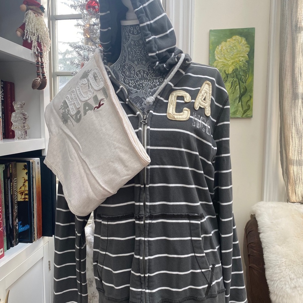 Hollister zip hoodie and matching yoga pants large